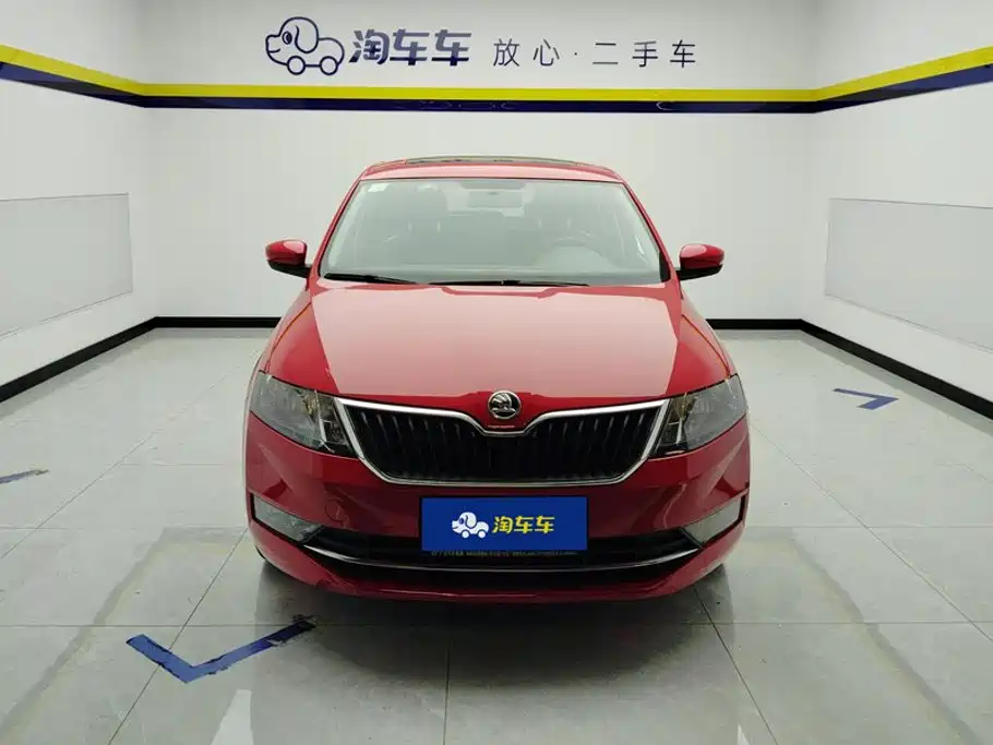 Skoda Rapid Spaceback — фото 2
