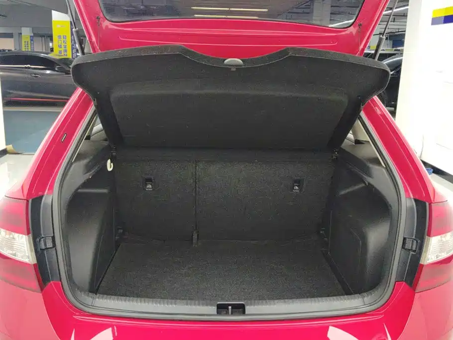 Skoda Rapid Spaceback — фото 4