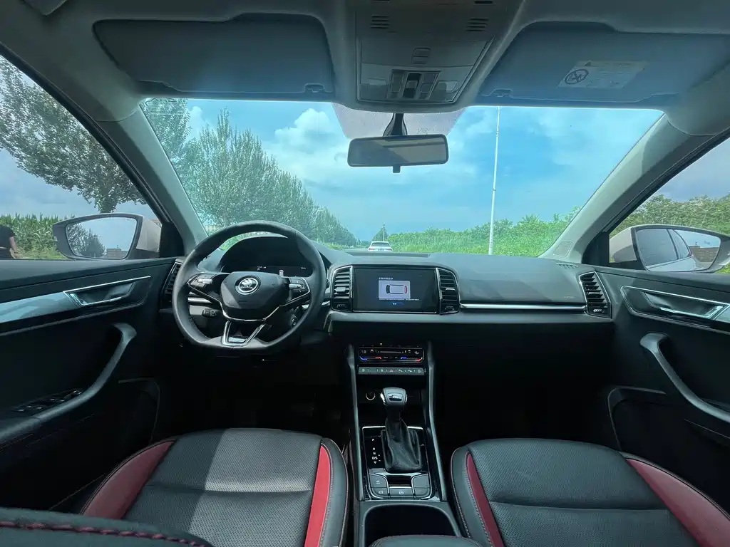 Skoda Karoq — фото 11