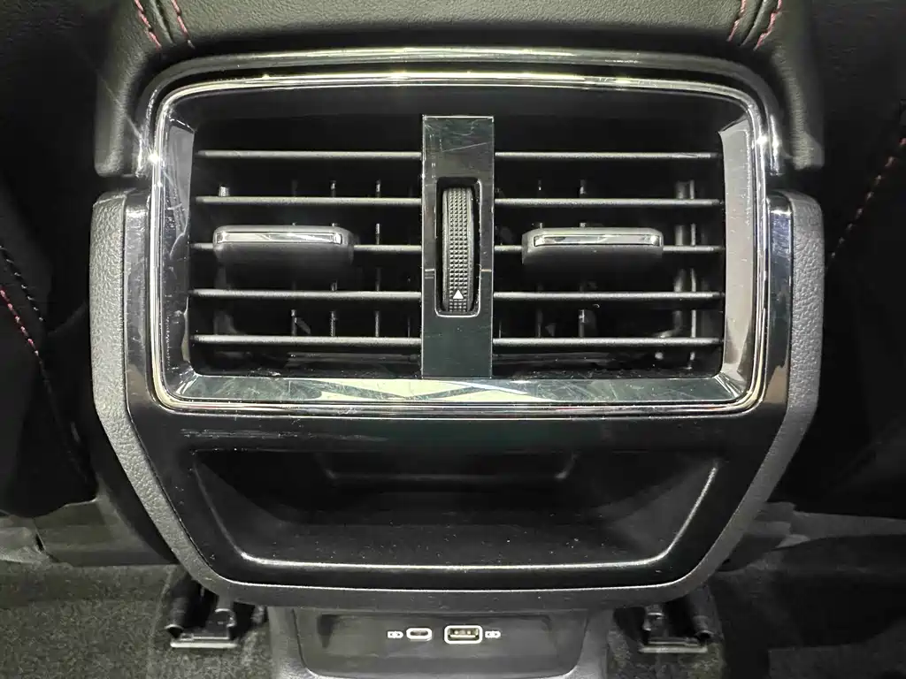Skoda Karoq — фото 14