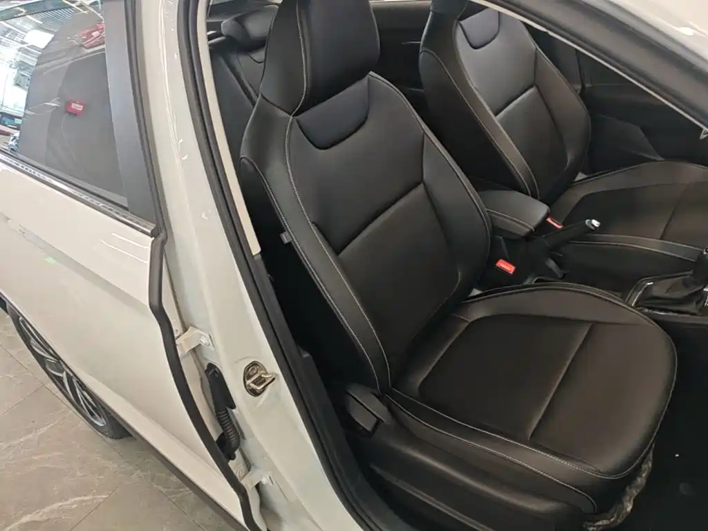 Skoda Kamiq — фото 25