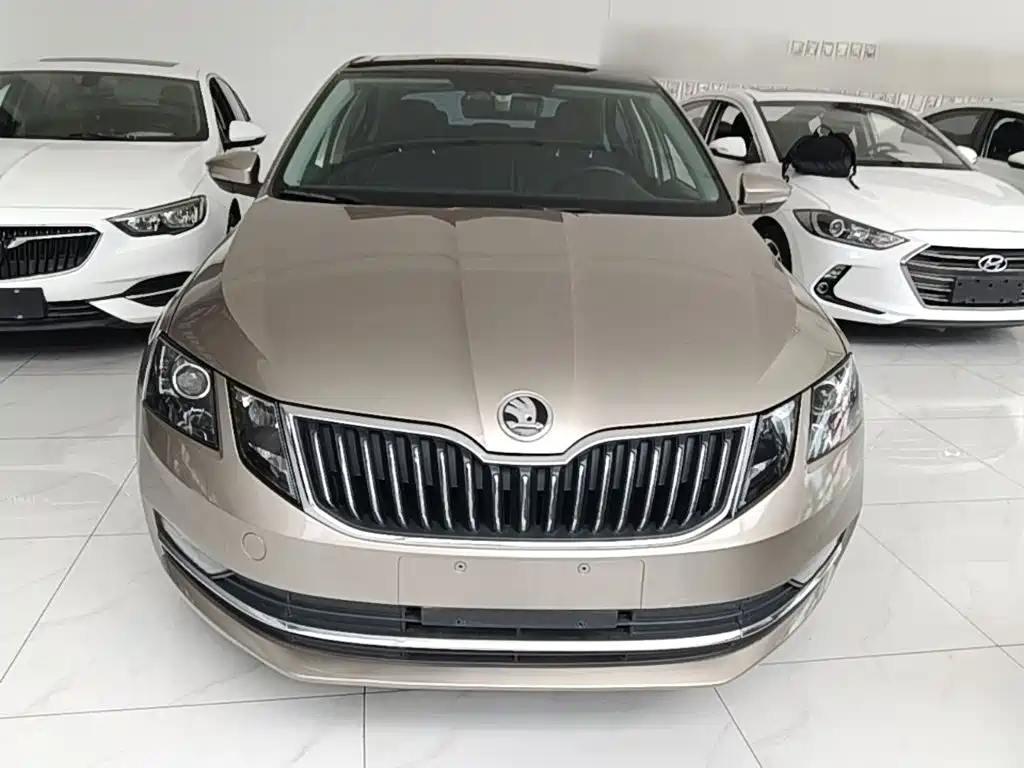 Skoda Octavia — фото 3