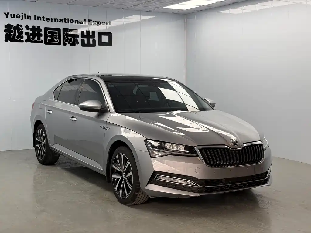 Skoda Superb — фото 3