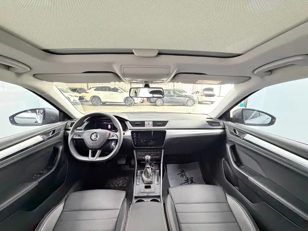 Skoda Superb — фото 6