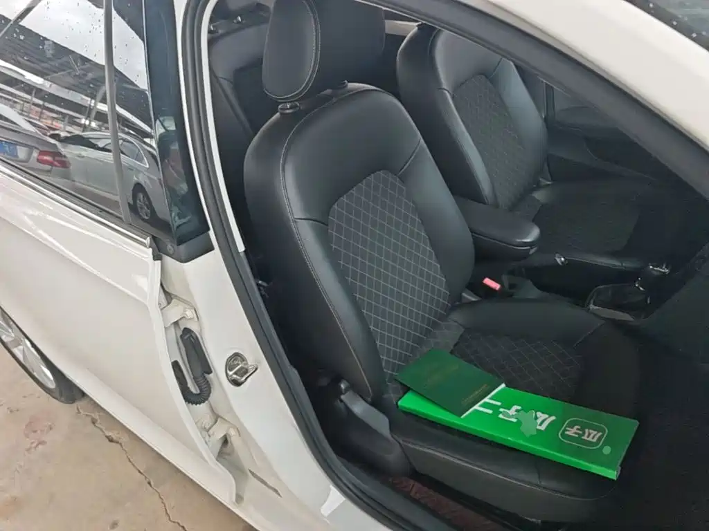 Skoda Rapid — фото 25