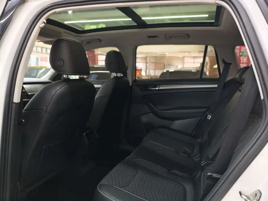 Skoda Kodiaq — фото 11