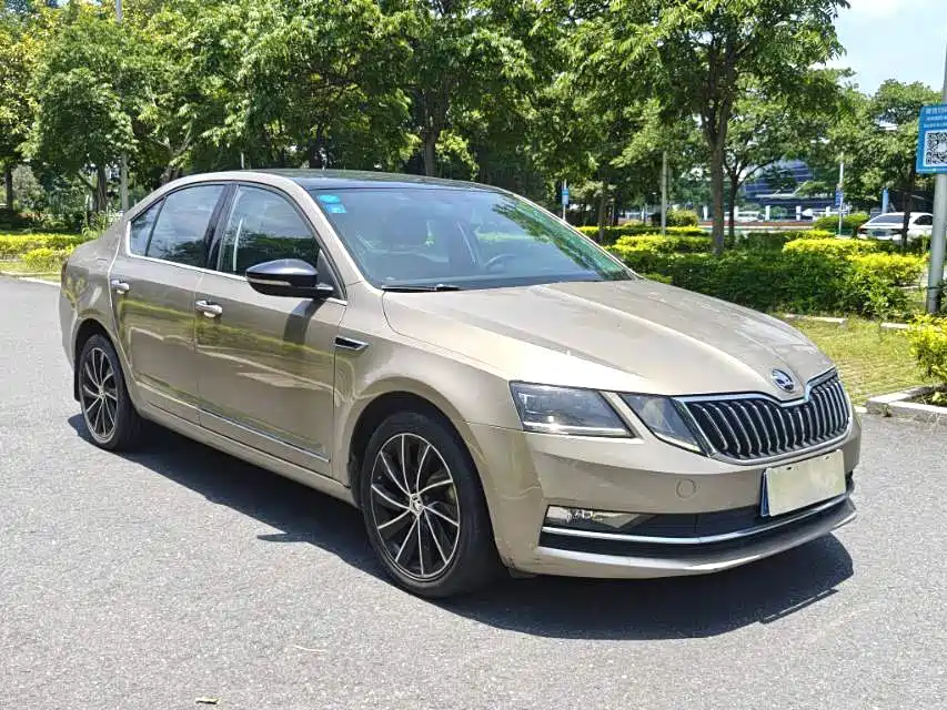 Skoda Octavia — фото 3