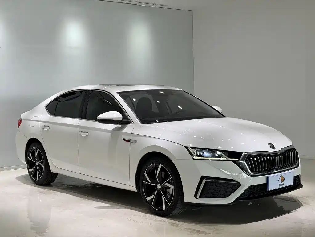 Skoda Octavia — фото 3