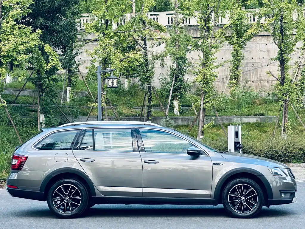 Skoda Octavia — фото 3