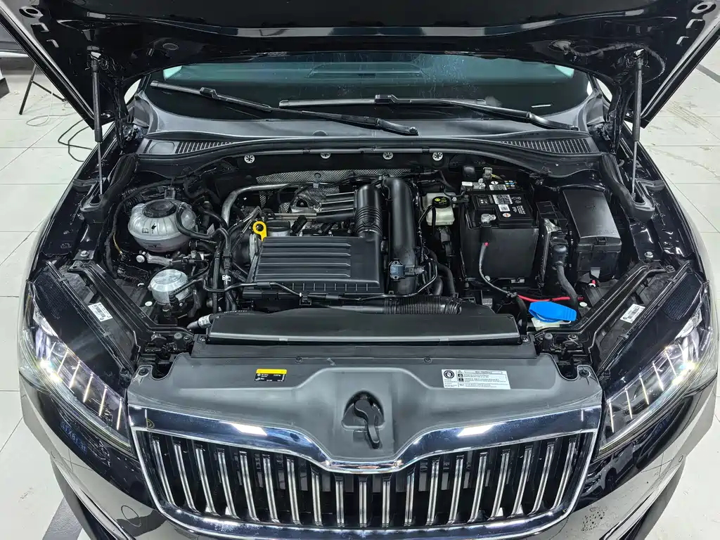 Skoda Superb — фото 19