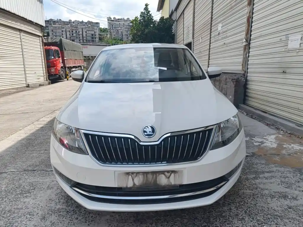 Skoda Rapid — фото 3