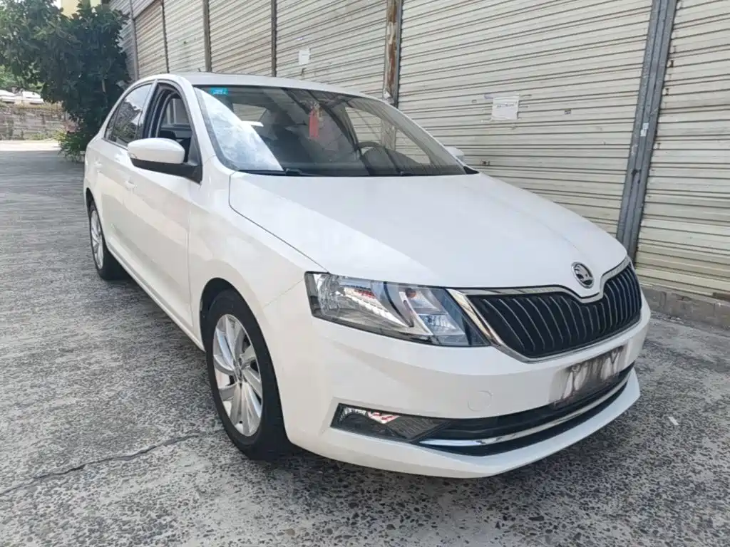 Skoda Rapid — фото 4