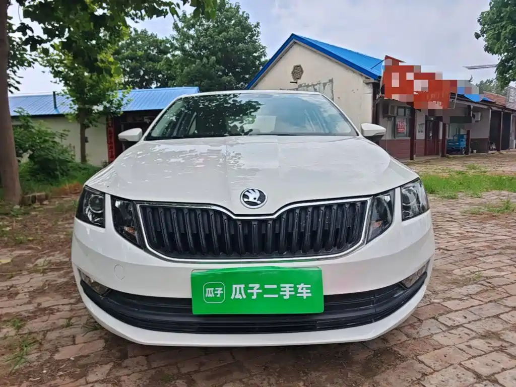 Skoda Octavia — фото 3