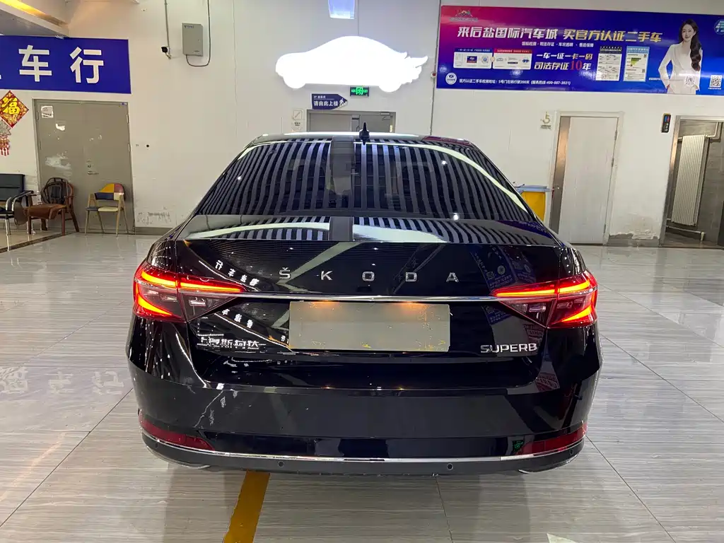 Skoda Superb — фото 5