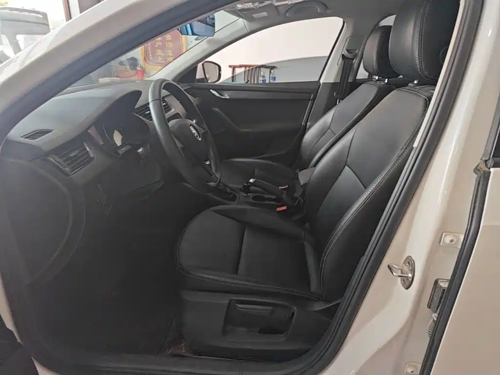 Skoda Octavia — фото 15