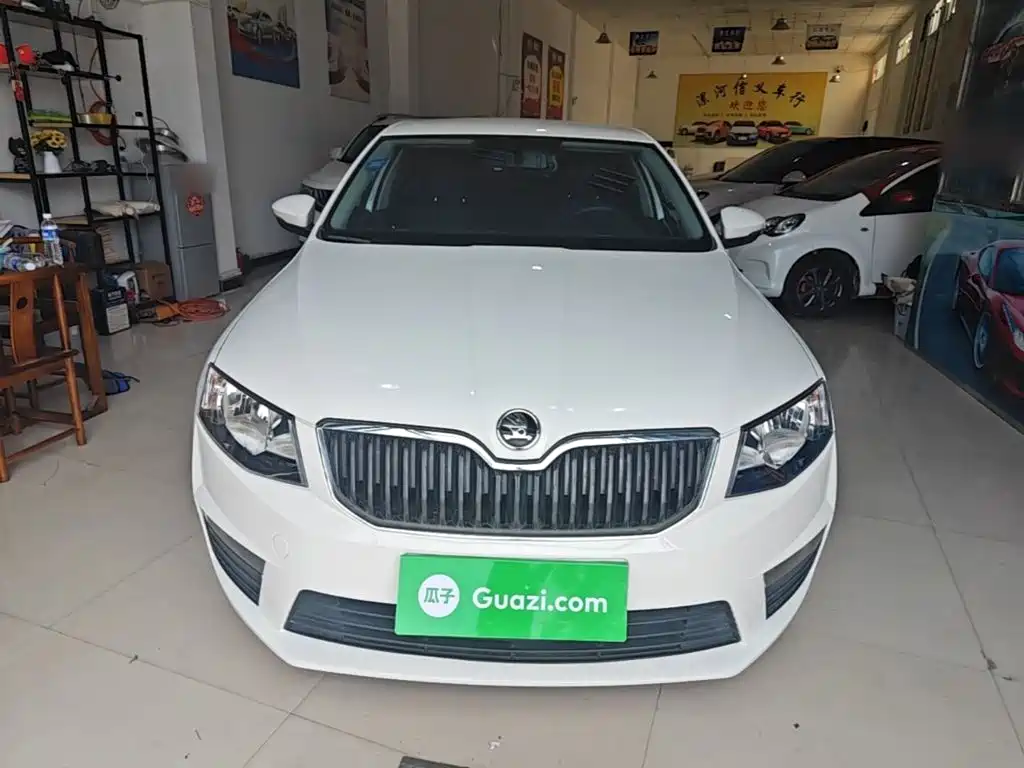 Skoda Octavia — фото 3