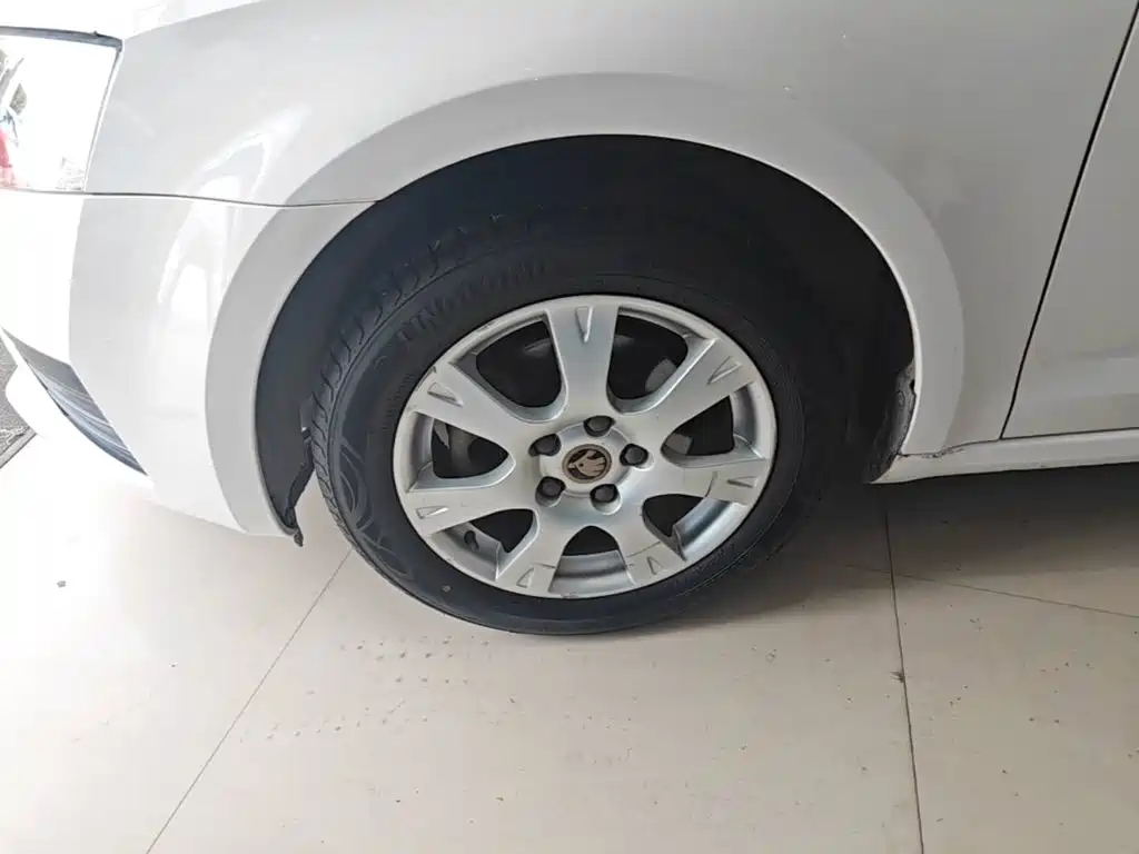 Skoda Octavia — фото 23