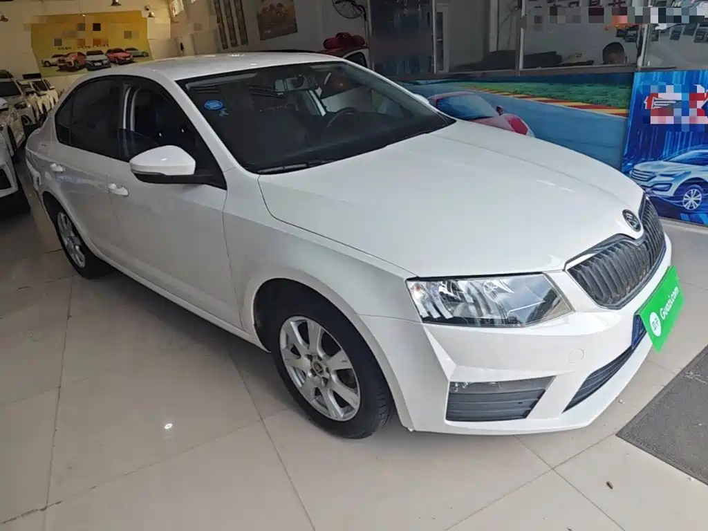 Skoda Octavia — фото 4
