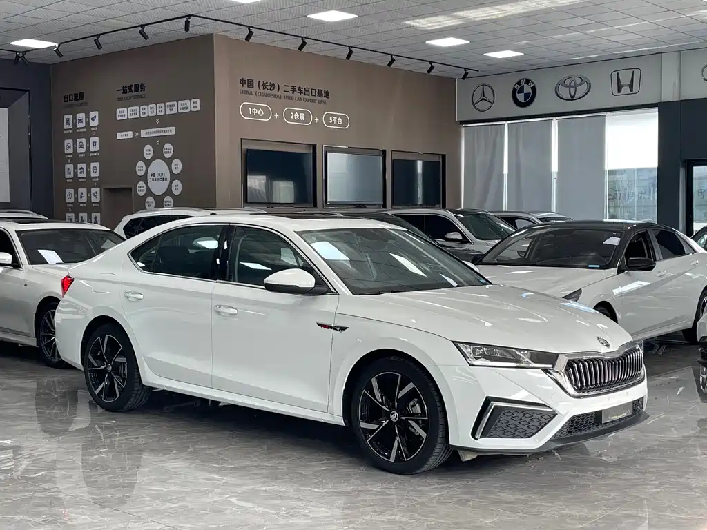 Skoda Octavia — фото 3