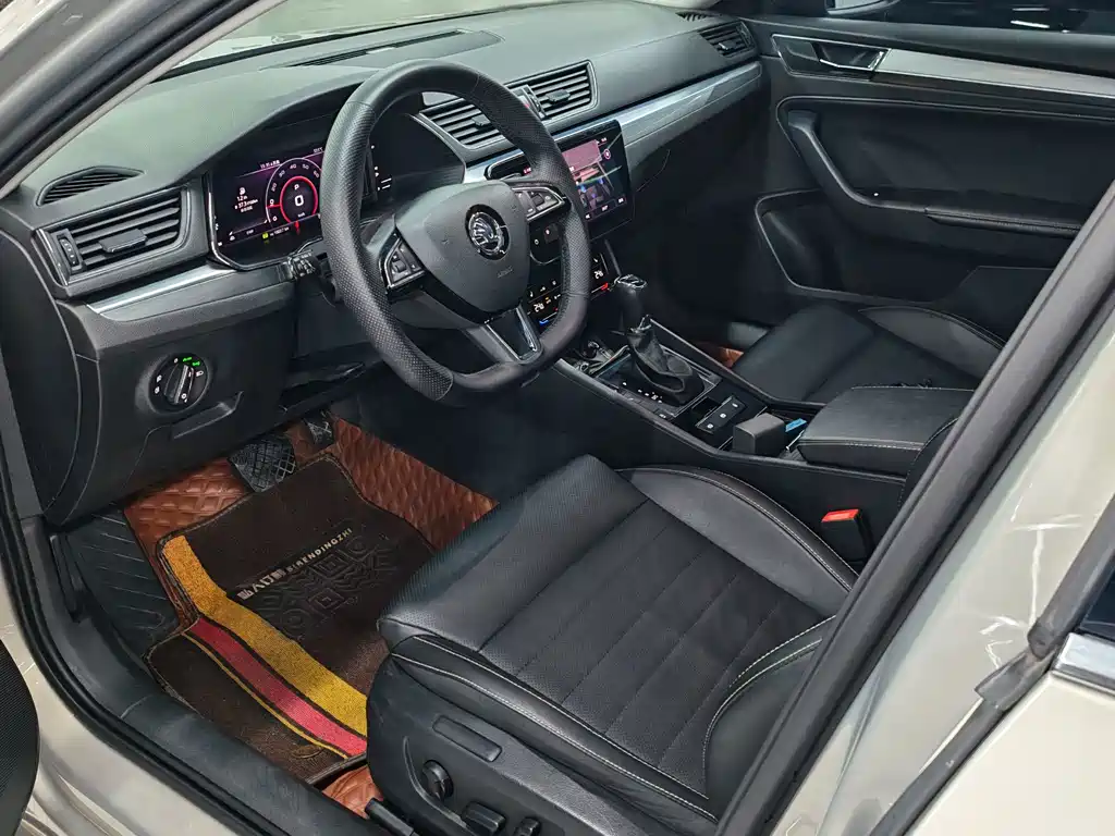 Skoda Superb — фото 6