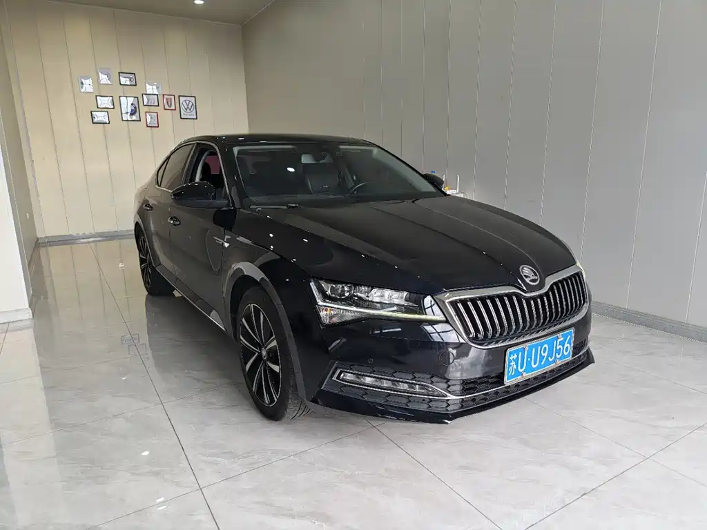 Skoda Superb — фото 3