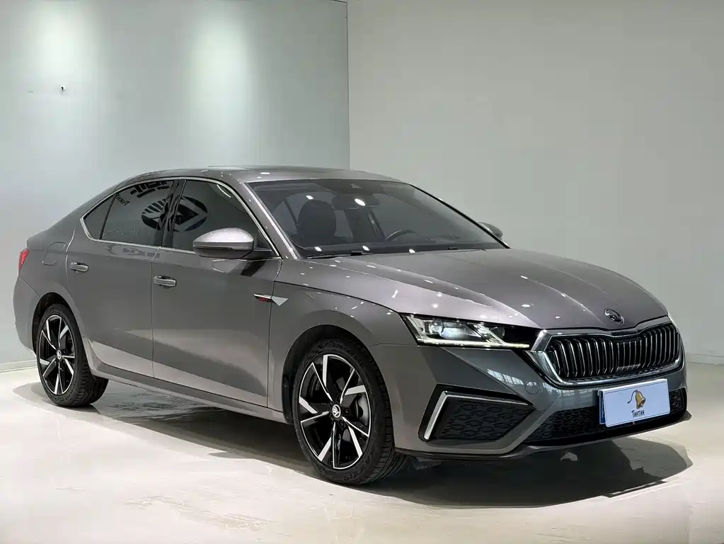 Skoda Octavia — фото 3