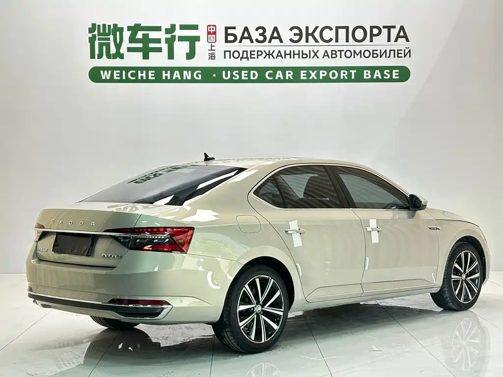 Skoda Superb — фото 4