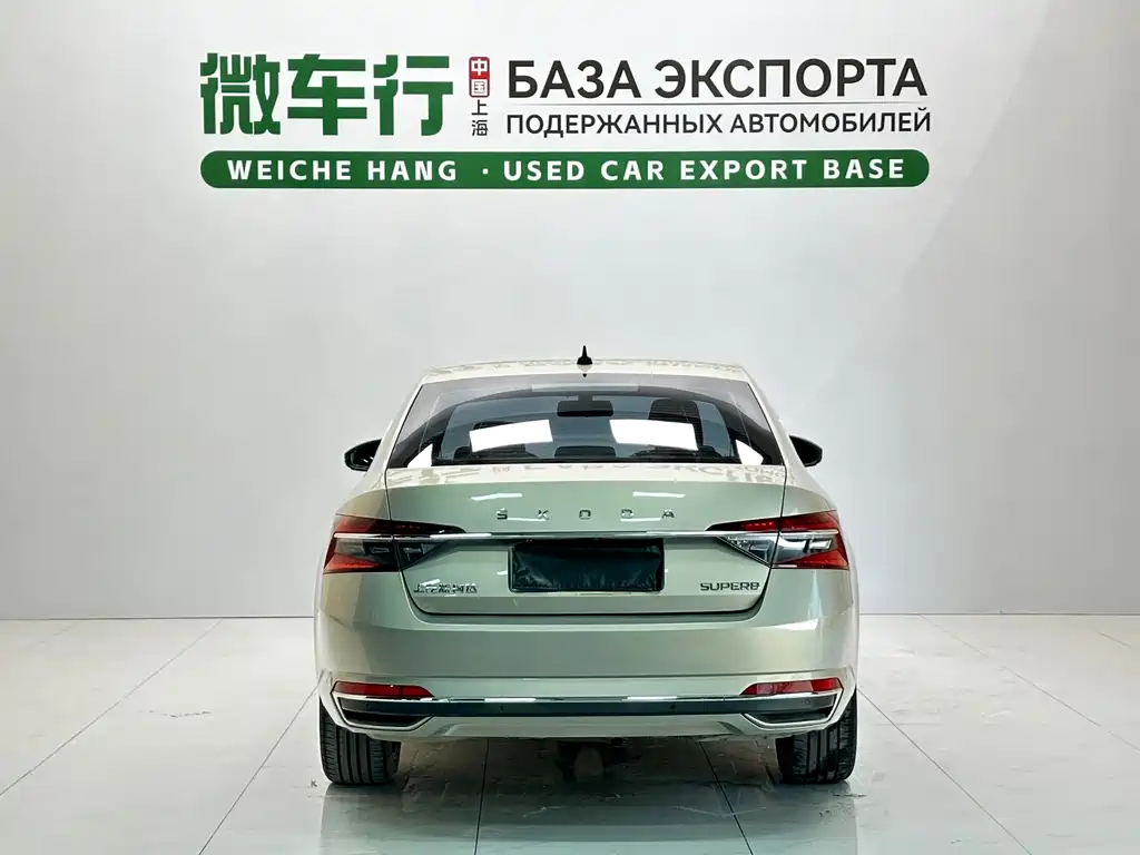 Skoda Superb — фото 5