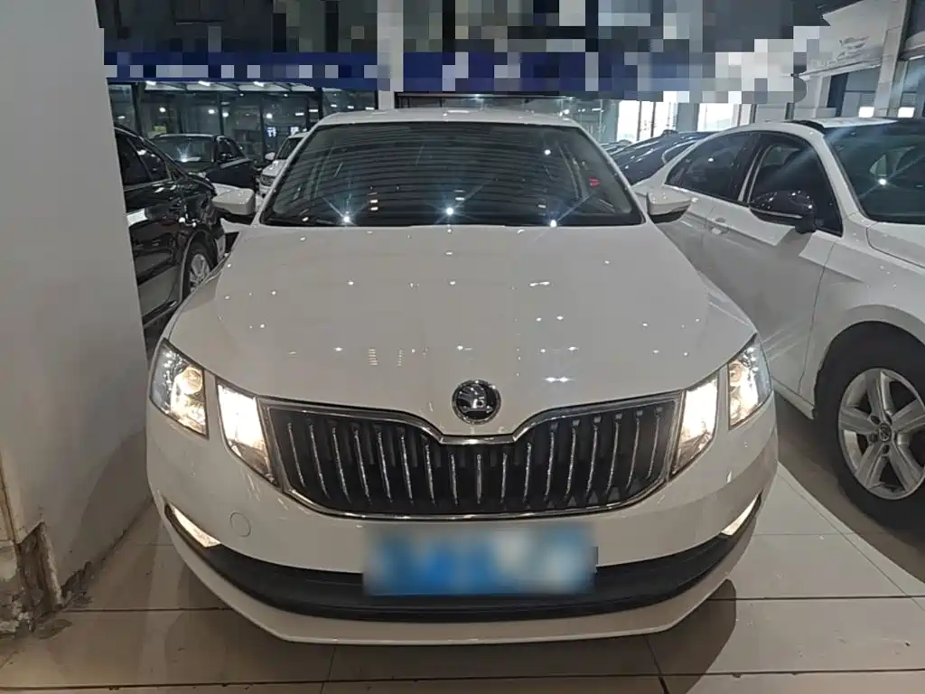 Skoda Octavia — фото 3
