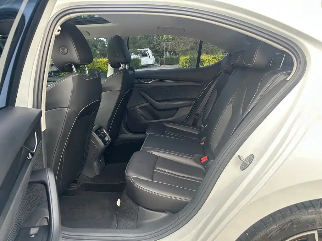 Skoda Octavia — фото 16