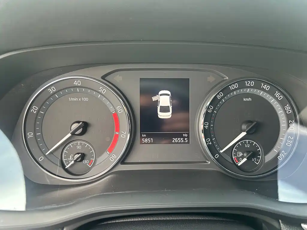 Skoda Octavia — фото 9