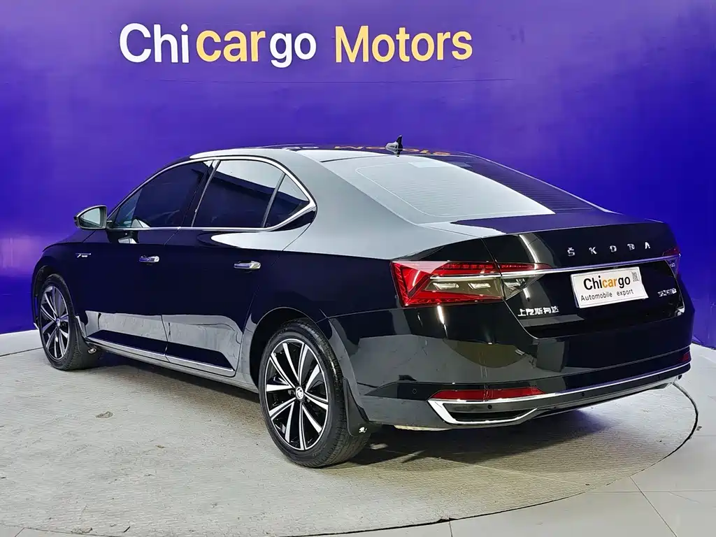 Skoda Superb — фото 3