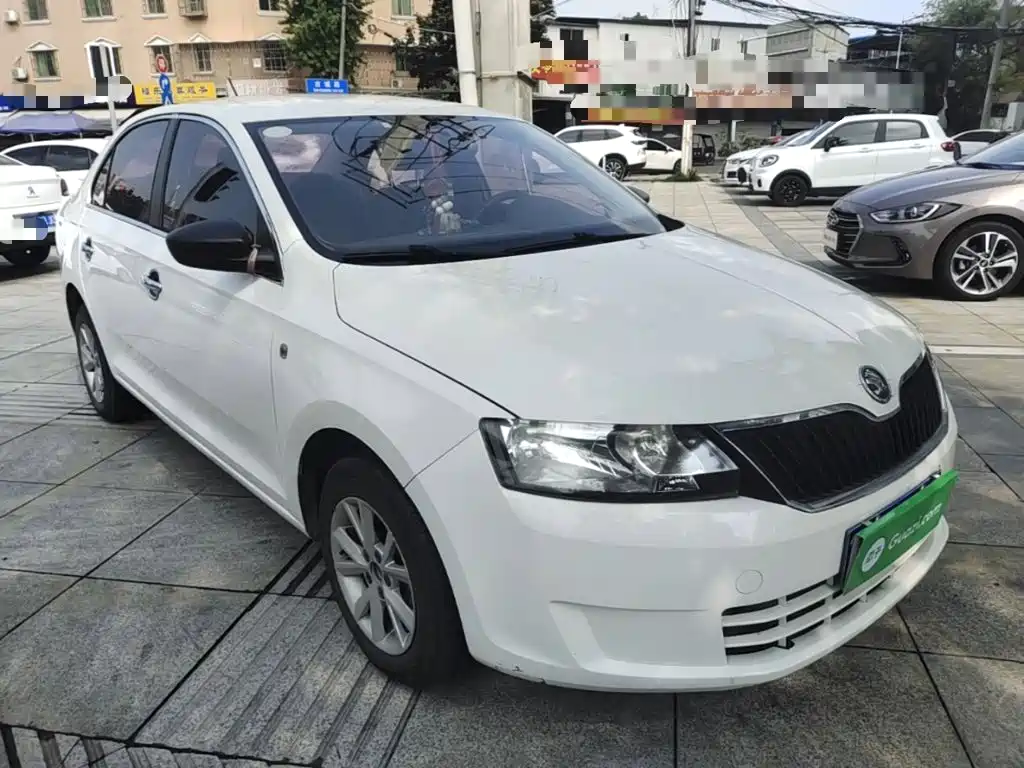 Skoda Rapid — фото 4