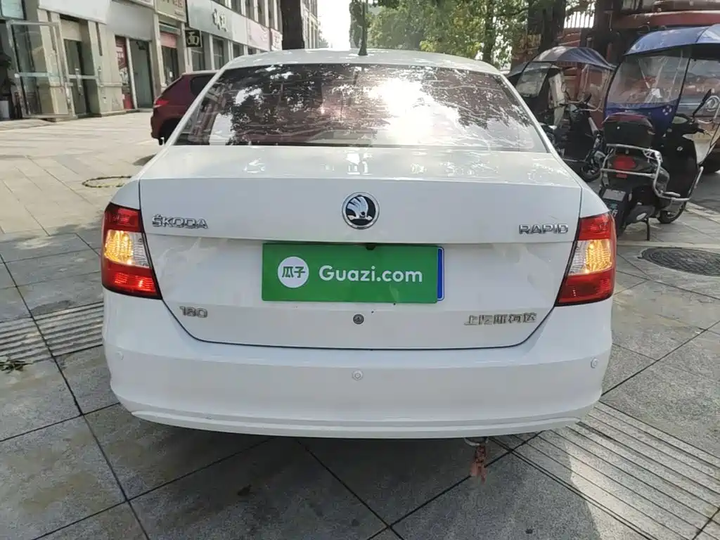 Skoda Rapid — фото 6