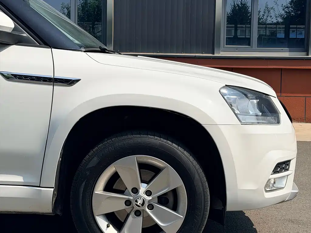Skoda Yeti — фото 8