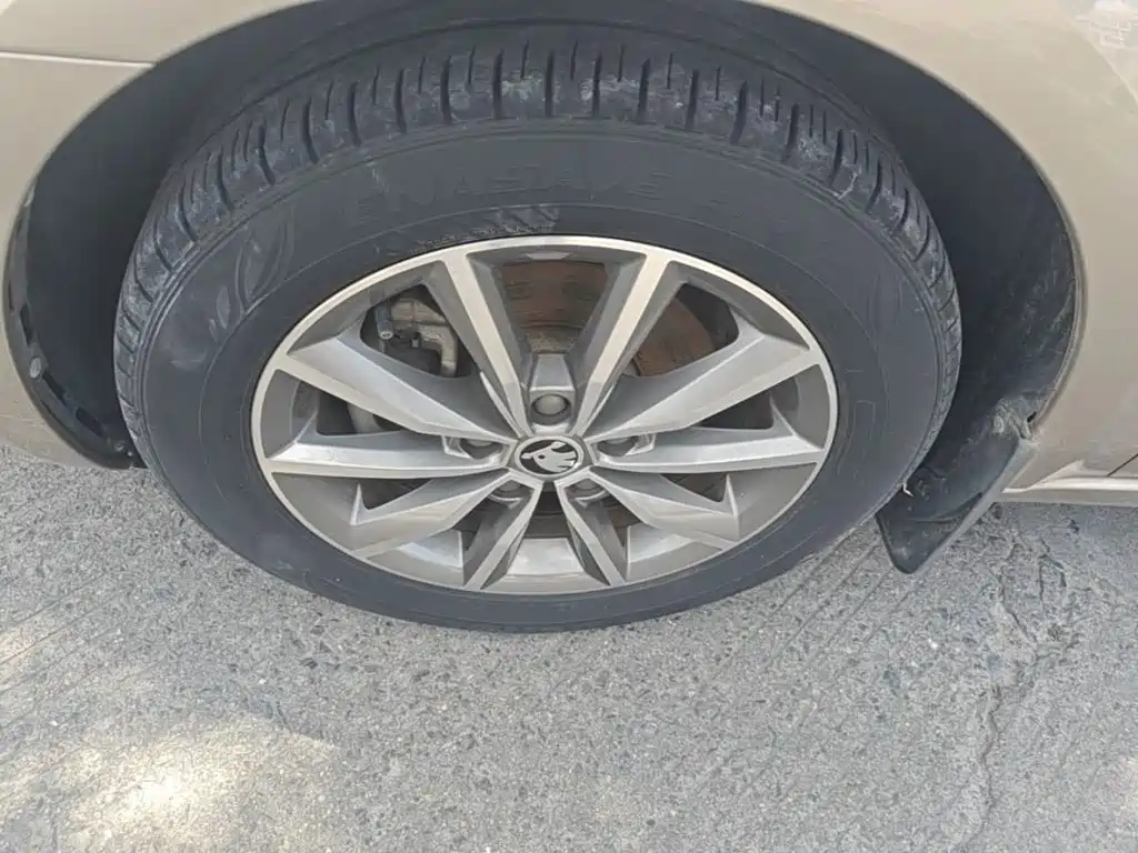 Skoda Octavia — фото 23