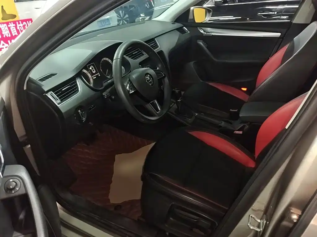 Skoda Octavia — фото 15