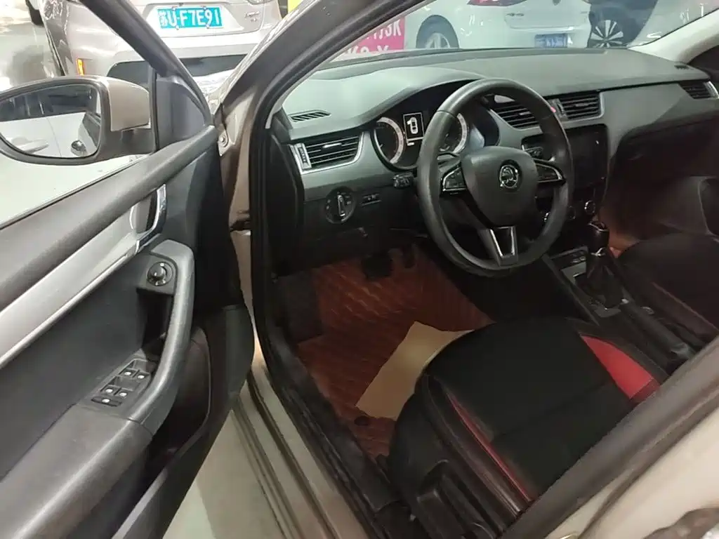 Skoda Octavia — фото 16