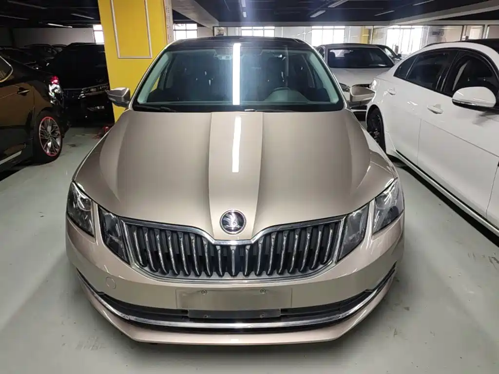 Skoda Octavia — фото 3