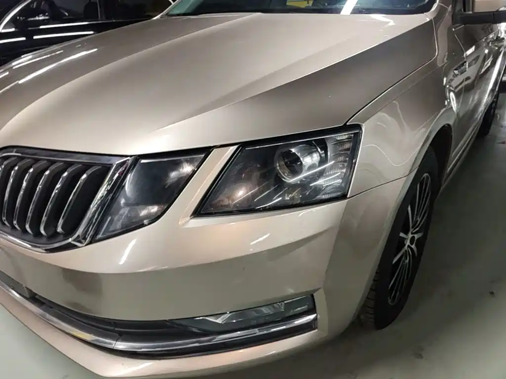 Skoda Octavia — фото 24