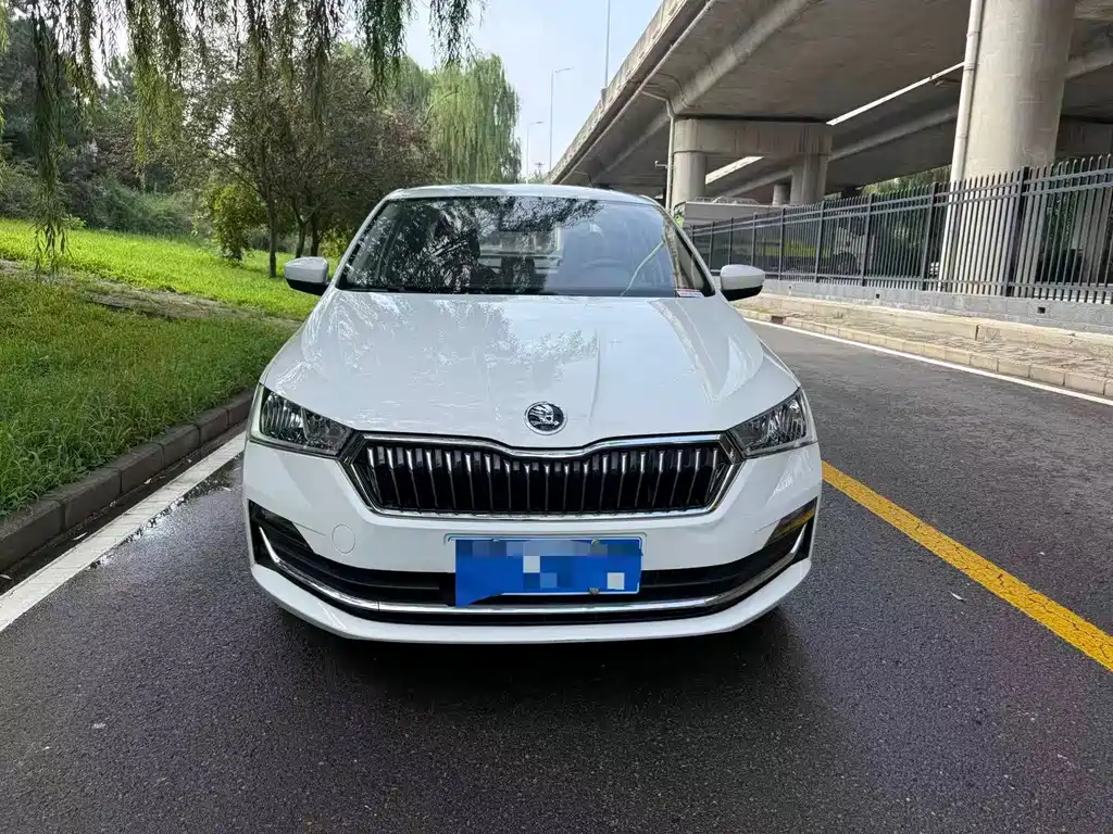 Skoda Rapid — фото 4