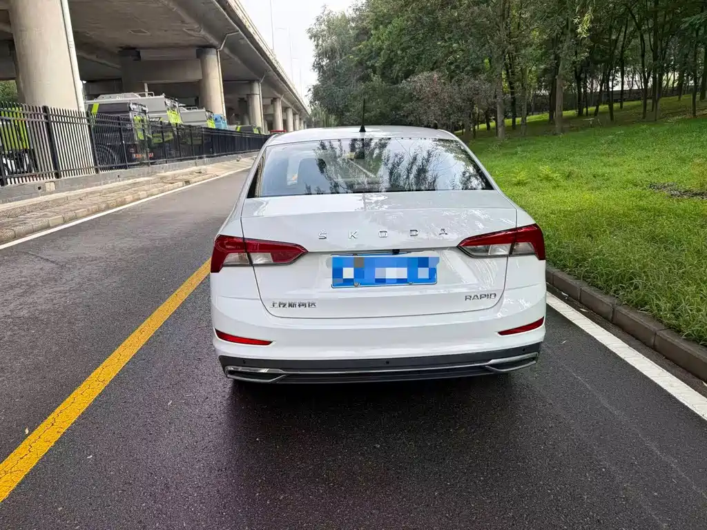 Skoda Rapid — фото 5