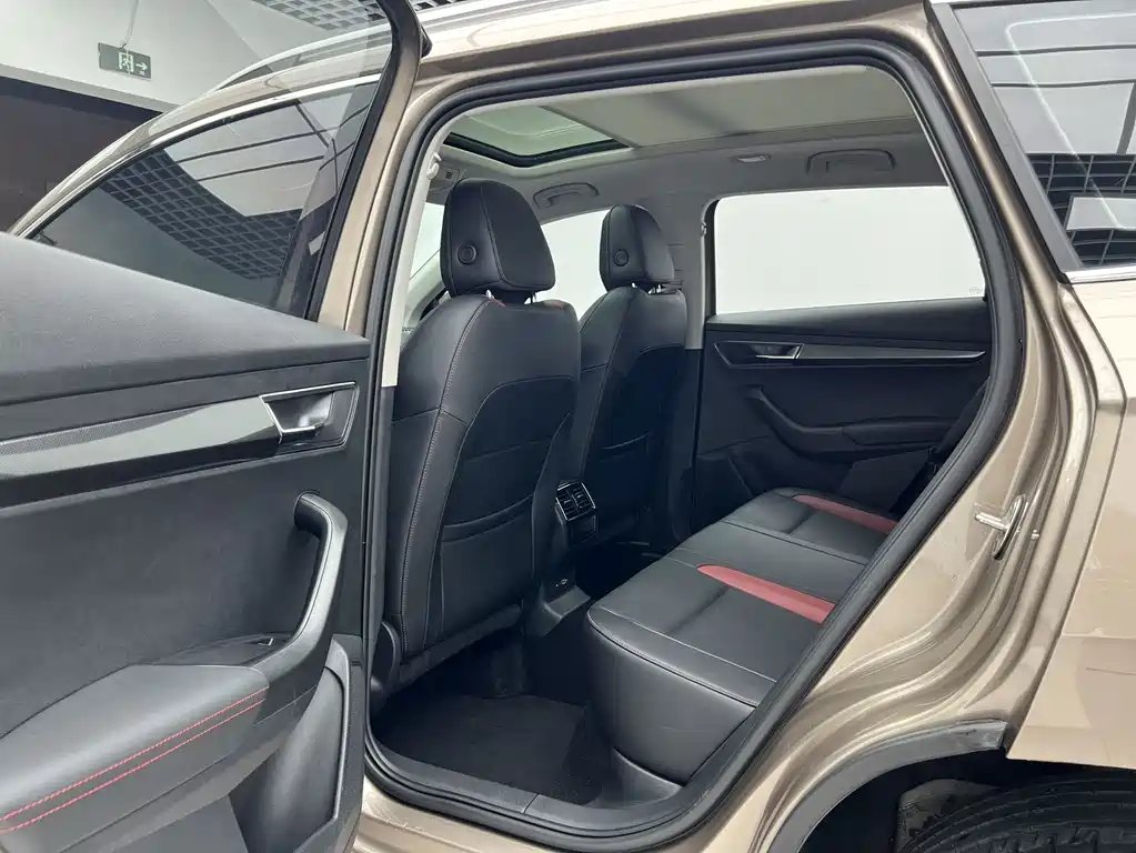 Skoda Karoq — фото 14