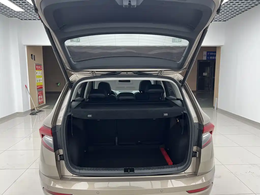 Skoda Karoq — фото 17