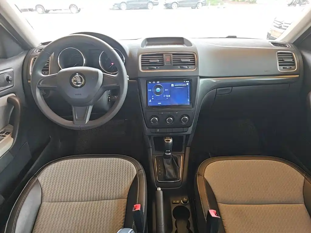 Skoda Yeti — фото 10