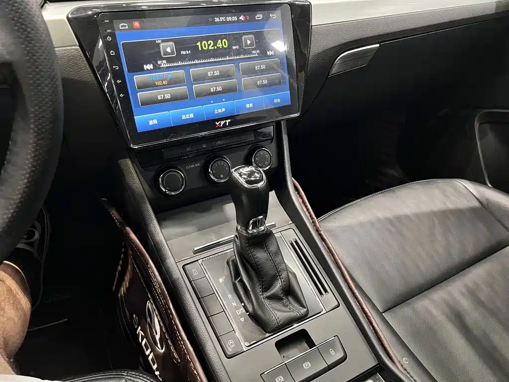 Skoda Superb — фото 8