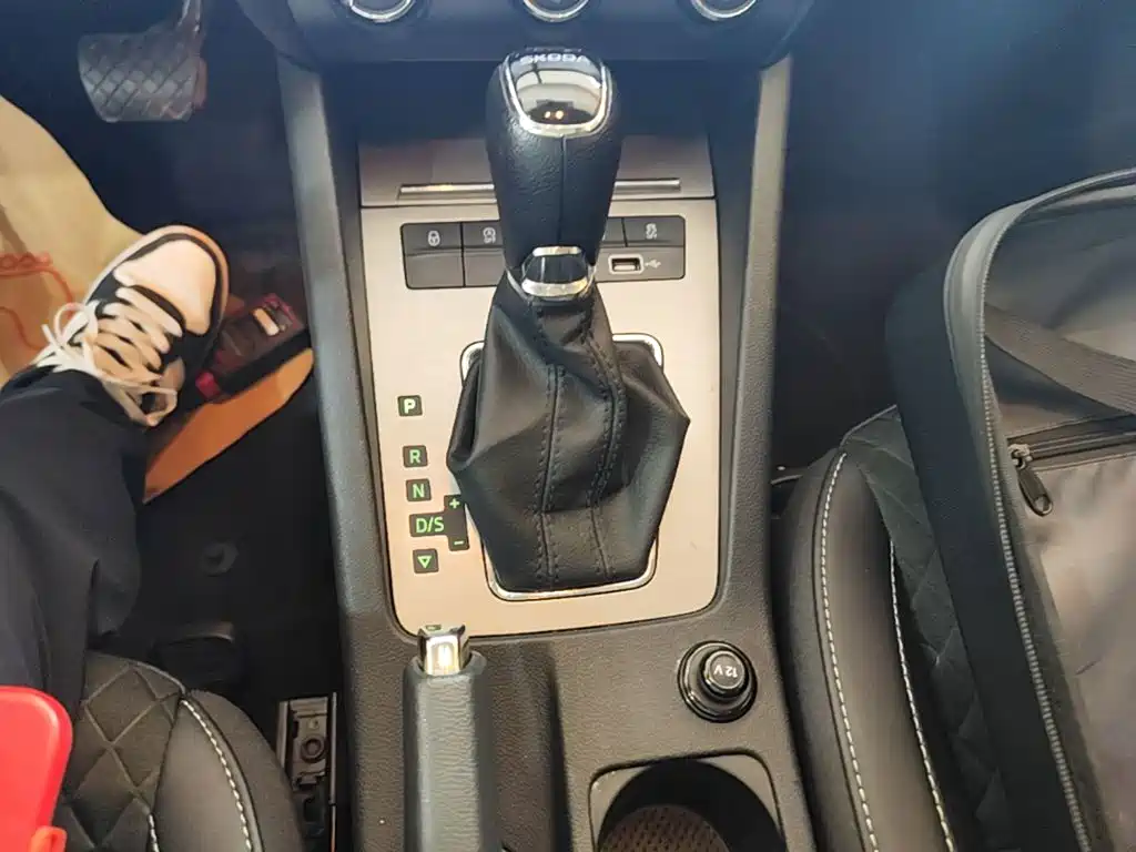 Skoda Octavia — фото 14