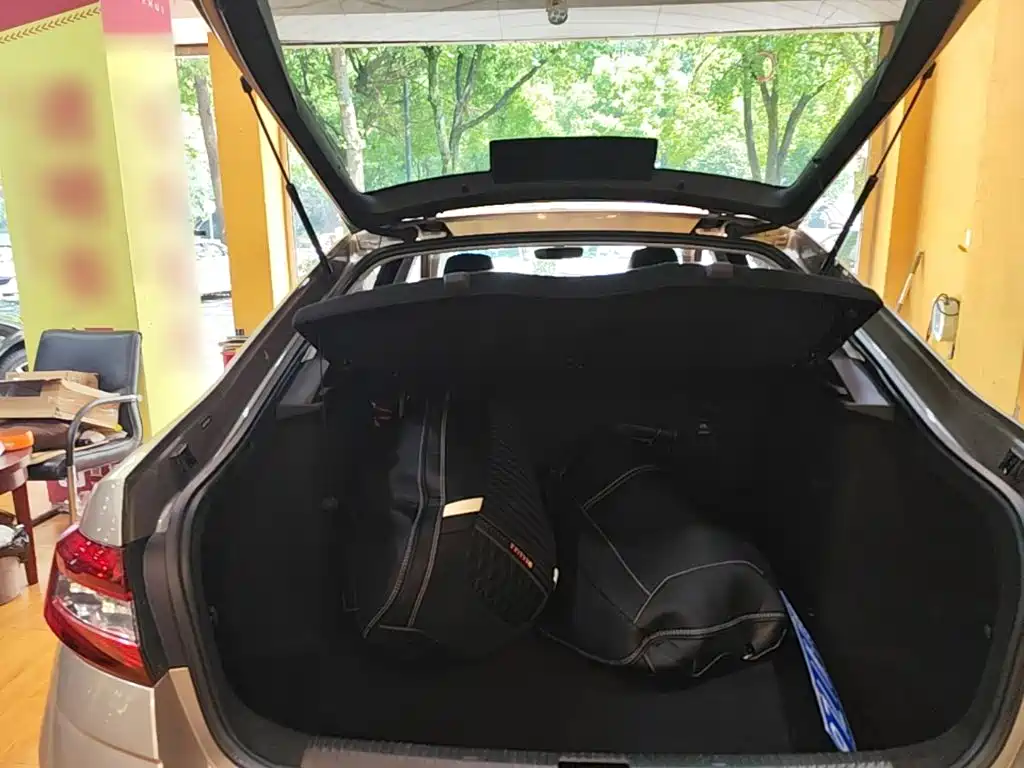Skoda Octavia — фото 19