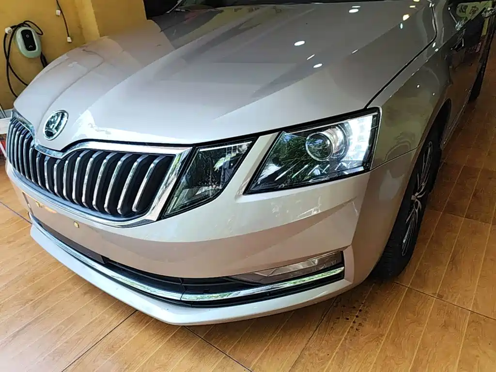 Skoda Octavia — фото 24