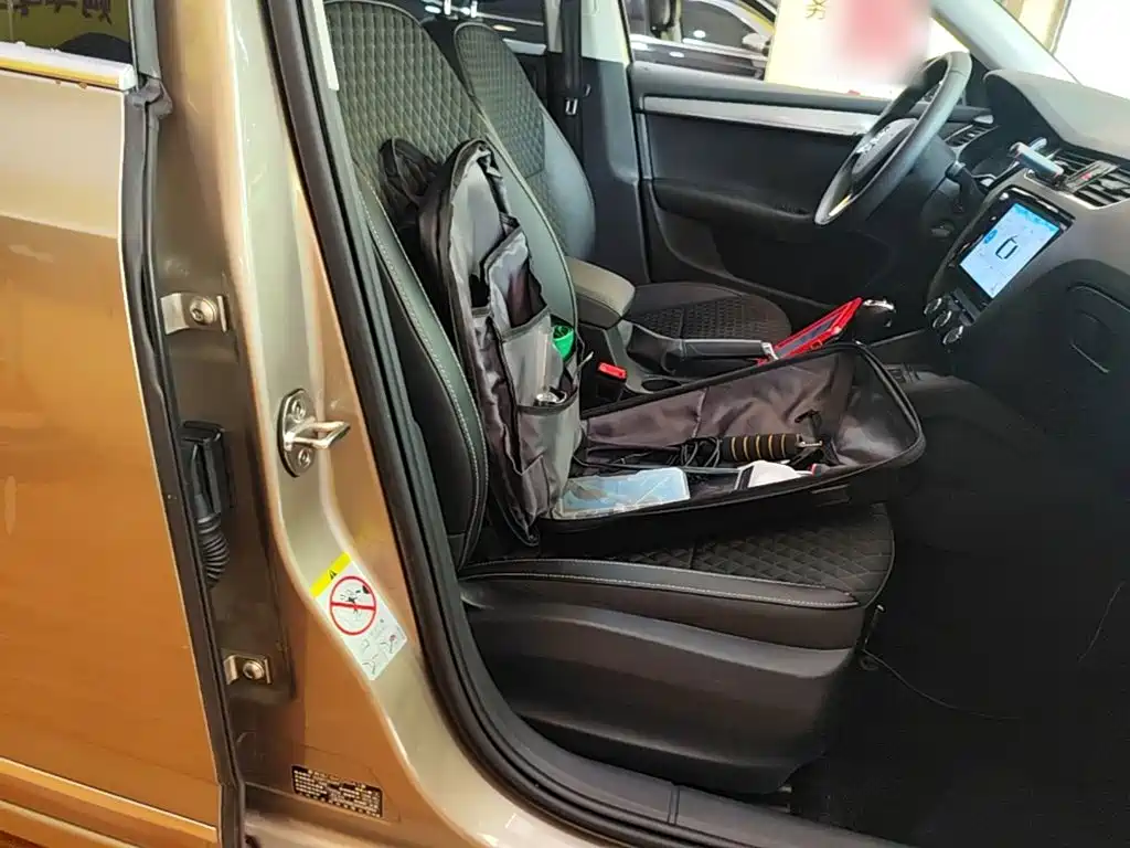Skoda Octavia — фото 25